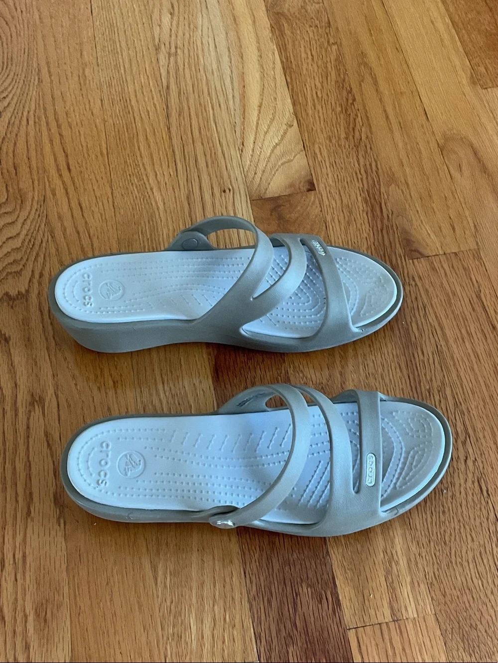 CROCS Women's Light Gray Wedge Sandals